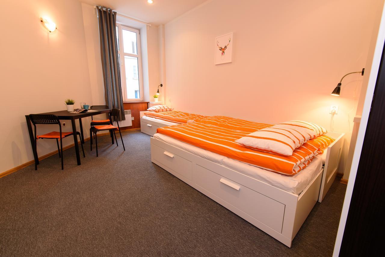 Constitution Square Rooms Warszawa Eksteriør billede